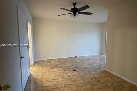 Condo in North Lauderdale, Florida, 3 bedrooms  № 2003392 - photo 7