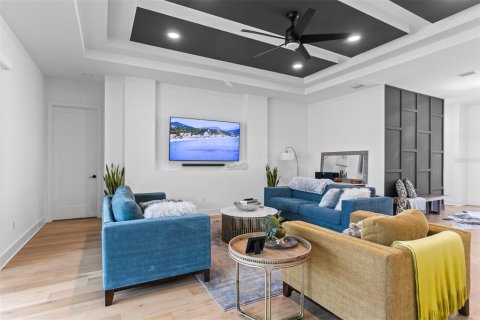 Villa ou maison à vendre à Tampa, Floride: 4 chambres, 239.32 m2 № 2354465 - photo 12