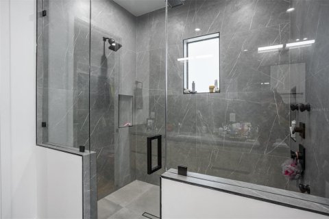 Villa ou maison à vendre à Tampa, Floride: 4 chambres, 239.32 m2 № 2354465 - photo 20