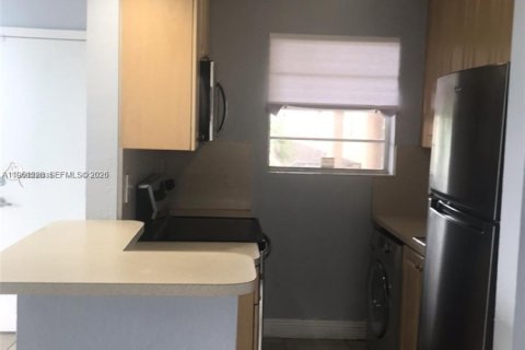 Copropriété à vendre à Hallandale Beach, Floride: 1 chambre, 53.7 m2 № 2023351 - photo 6