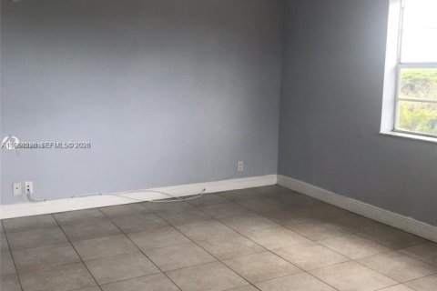 Copropriété à vendre à Hallandale Beach, Floride: 1 chambre, 53.7 m2 № 2023351 - photo 3
