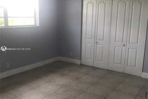 Copropriété à vendre à Hallandale Beach, Floride: 1 chambre, 53.7 m2 № 2023351 - photo 2
