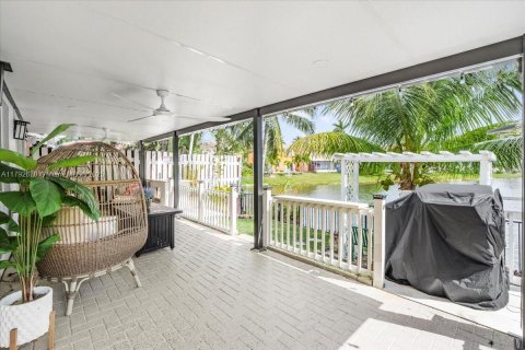 Купить виллу или дом в Маргит, Флорида 3 спальни, 175.21м2, № 1987920 - фото 19