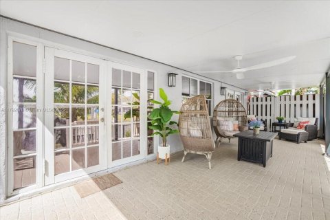 Купить виллу или дом в Маргит, Флорида 3 спальни, 175.21м2, № 1987920 - фото 21