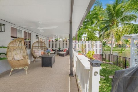 Купить виллу или дом в Маргит, Флорида 3 спальни, 175.21м2, № 1987920 - фото 22