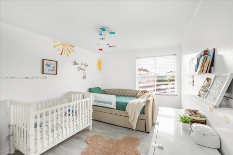 Купить виллу или дом в Маргит, Флорида 3 спальни, 175.21м2, № 1987920 - фото 13