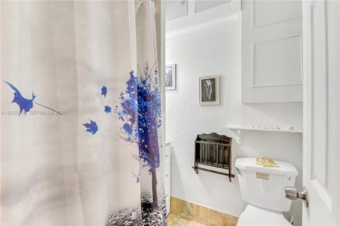 Купить виллу или дом в Пемброк-Пайнс, Флорида 4 спальни, 228.54м2, № 2082992 - фото 21