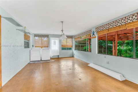 Купить виллу или дом в Пемброк-Пайнс, Флорида 4 спальни, 228.54м2, № 2082992 - фото 26