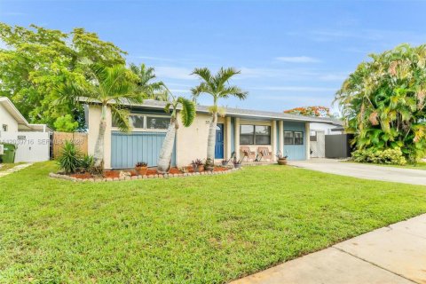 Villa ou maison à Pembroke Pines, Floride 4 chambres, 228.54 m2 № 2082992