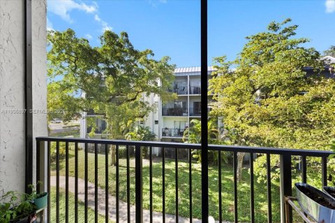 Condominio en venta en Plantation, Florida, 2 dormitorios, 94.76 m2 № 2152590 - foto 17