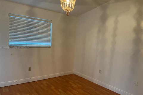 Copropriété à vendre à Miami, Floride: 2 chambres, 125.42 m2 № 1951006 - photo 11