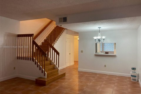 Copropriété à vendre à Miami, Floride: 2 chambres, 125.42 m2 № 1951006 - photo 6