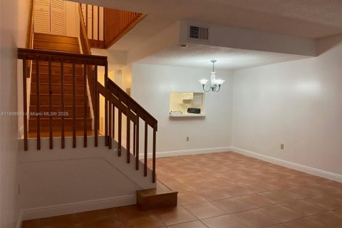 Copropriété à vendre à Miami, Floride: 2 chambres, 125.42 m2 № 1951006 - photo 3