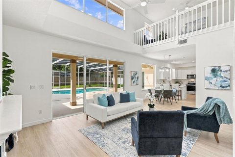 House in Orlando, Florida 6 bedrooms, 451.23 sq.m. № 2396326 - photo 13