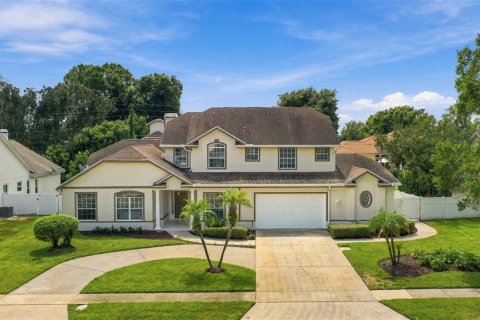 House in Orlando, Florida 6 bedrooms, 451.23 sq.m. № 2396326 - photo 3