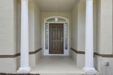 House in Orlando, Florida 6 bedrooms, 451.23 sq.m. № 2396326 - photo 5
