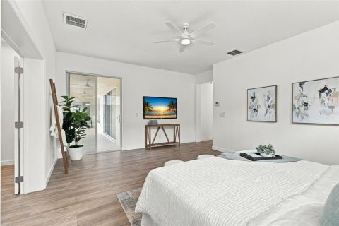 House in Orlando, Florida 6 bedrooms, 451.23 sq.m. № 2396326 - photo 29