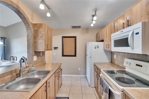Condominio en venta en Clearwater, Florida, 2 dormitorios, 81.01 m2 № 1529824 - foto 6