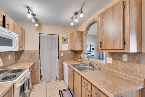 Condominio en venta en Clearwater, Florida, 2 dormitorios, 81.01 m2 № 1529824 - foto 7