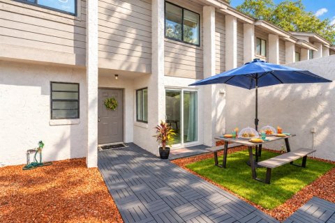 Touwnhouse à Altamonte Springs, Floride 3 chambres, 122.07 m2 № 2400952
