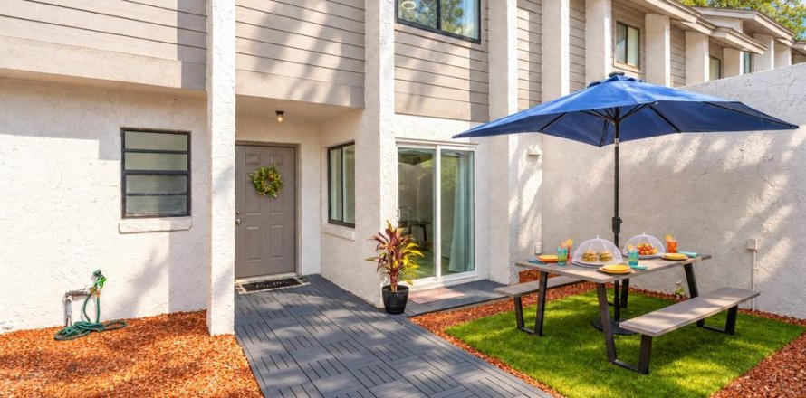 Touwnhouse à Altamonte Springs, Floride 3 chambres, 122.07 m2 № 2400952