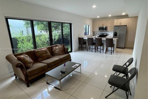 Casa en alquiler en Florida City, Florida, 5 dormitorios, 176.7 m2 № 1921047 - foto 8