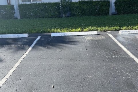 Copropriété à louer à Sunrise, Floride: 2 chambres, 78.97 m2 № 1943760 - photo 6