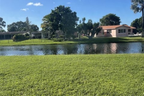 Copropriété à louer à Sunrise, Floride: 2 chambres, 78.97 m2 № 1943760 - photo 7