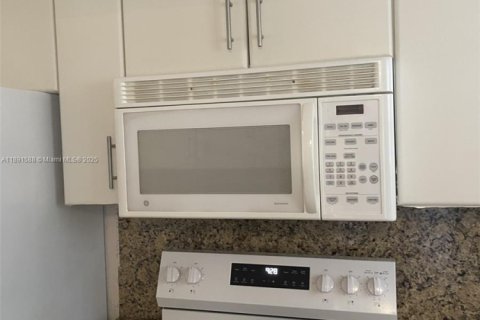 Copropriété à louer à Sunrise, Floride: 2 chambres, 78.97 m2 № 1943760 - photo 8