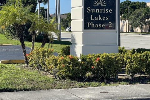 Copropriété à louer à Sunrise, Floride: 2 chambres, 78.97 m2 № 1943760 - photo 4