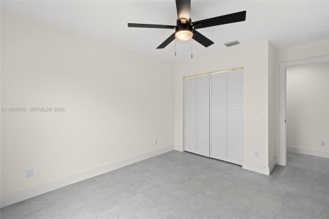 Купить виллу или дом в Порт-Сент-Луси, Флорида 4 спальни, 199.46м2, № 2027462 - фото 18