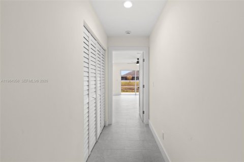 Купить виллу или дом в Порт-Сент-Луси, Флорида 4 спальни, 199.46м2, № 2027462 - фото 15