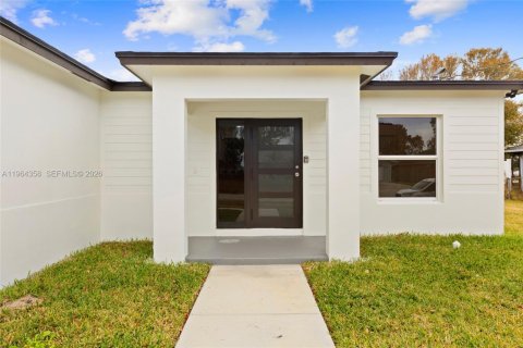 Купить виллу или дом в Порт-Сент-Луси, Флорида 4 спальни, 199.46м2, № 2027462 - фото 4