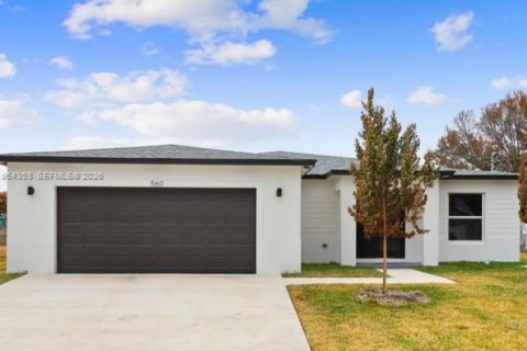 Дом в Порт-Сент-Луси, Флорида 4 спальни, 199.46м2 № 2027462