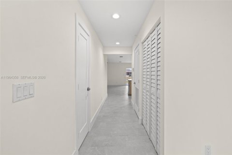 Купить виллу или дом в Порт-Сент-Луси, Флорида 4 спальни, 199.46м2, № 2027462 - фото 7