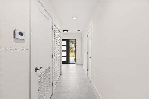 Купить виллу или дом в Порт-Сент-Луси, Флорида 4 спальни, 199.46м2, № 2027462 - фото 6