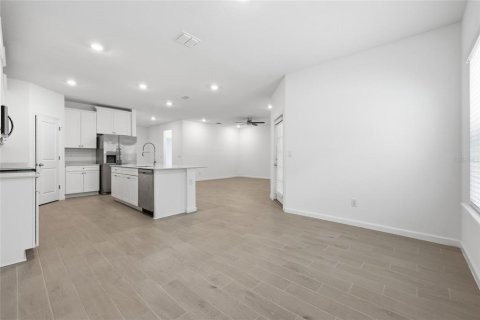 Casa en venta en Gainesville, Florida, 4 dormitorios, 194.72 m2 № 2098056 - foto 11