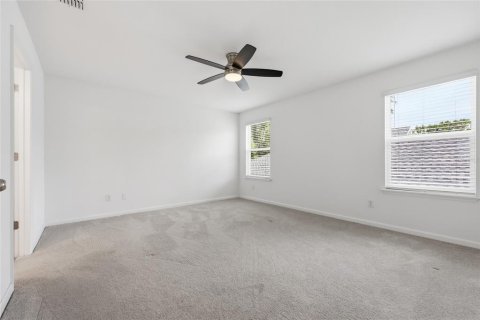 Casa en venta en Gainesville, Florida, 4 dormitorios, 194.72 m2 № 2098056 - foto 19