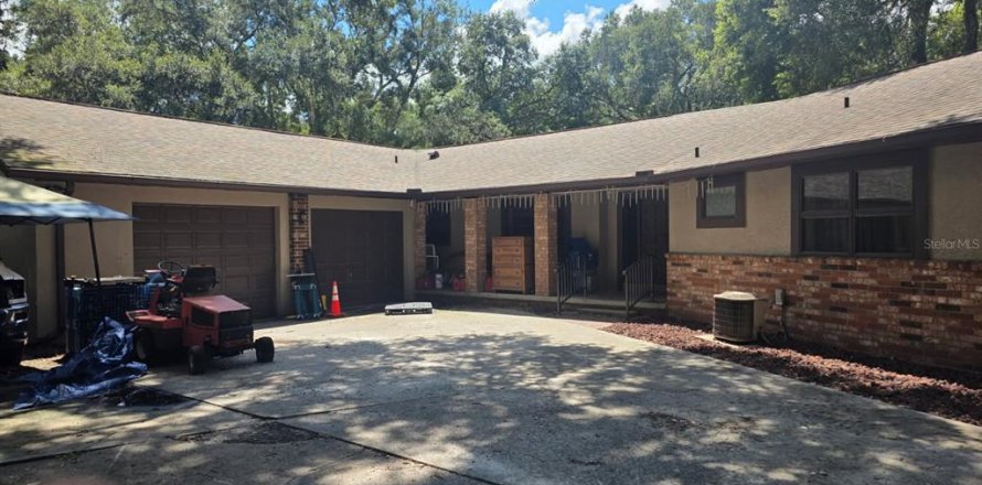 Casa en Webster, Florida 5 dormitorios, 241.55 m2 № 2354370