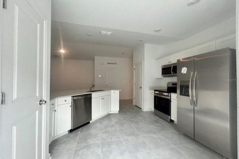Villa ou maison à louer à Haines City, Floride: 4 chambres, 193.24 m2 № 2352327 - photo 6