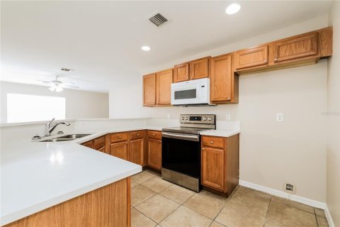 Casa en alquiler en Poinciana, Florida, 3 dormitorios, 129.78 m2 № 2259335 - foto 6