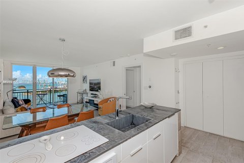 Condo in Miami Beach, Florida, 1 bedroom № 2086354 - photo 12