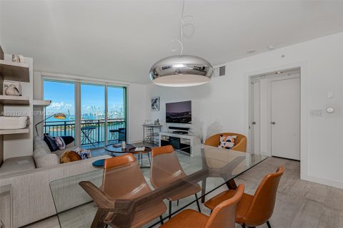Condo in Miami Beach, Florida, 1 bedroom № 2086354 - photo 2