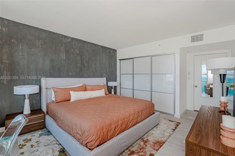Condo in Miami Beach, Florida, 1 bedroom № 2086354 - photo 17