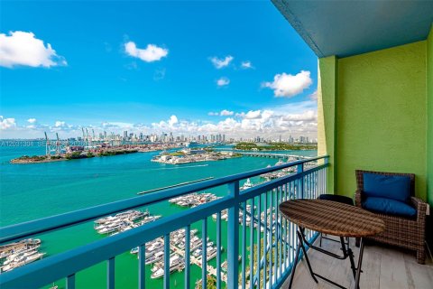 Condo in Miami Beach, Florida, 1 bedroom № 2086354 - photo 20
