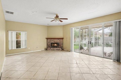 House in Apopka, Florida 5 bedrooms, 360.09 sq.m. № 2259137 - photo 3