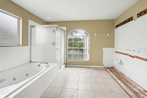 House in Apopka, Florida 5 bedrooms, 360.09 sq.m. № 2259137 - photo 20