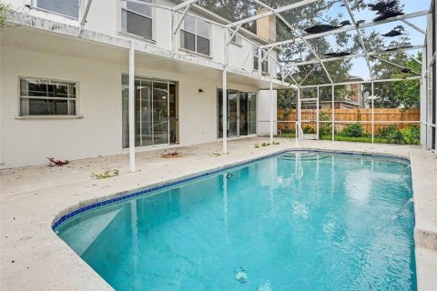 House in Apopka, Florida 5 bedrooms, 360.09 sq.m. № 2259137 - photo 29