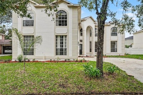 House in Apopka, Florida 5 bedrooms, 360.09 sq.m. № 2259137 - photo 2