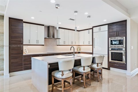 Condo in Palm Beach Gardens, Florida, 2 bedrooms  № 1867283 - photo 7